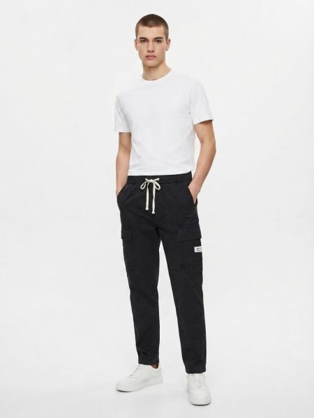 اسود
